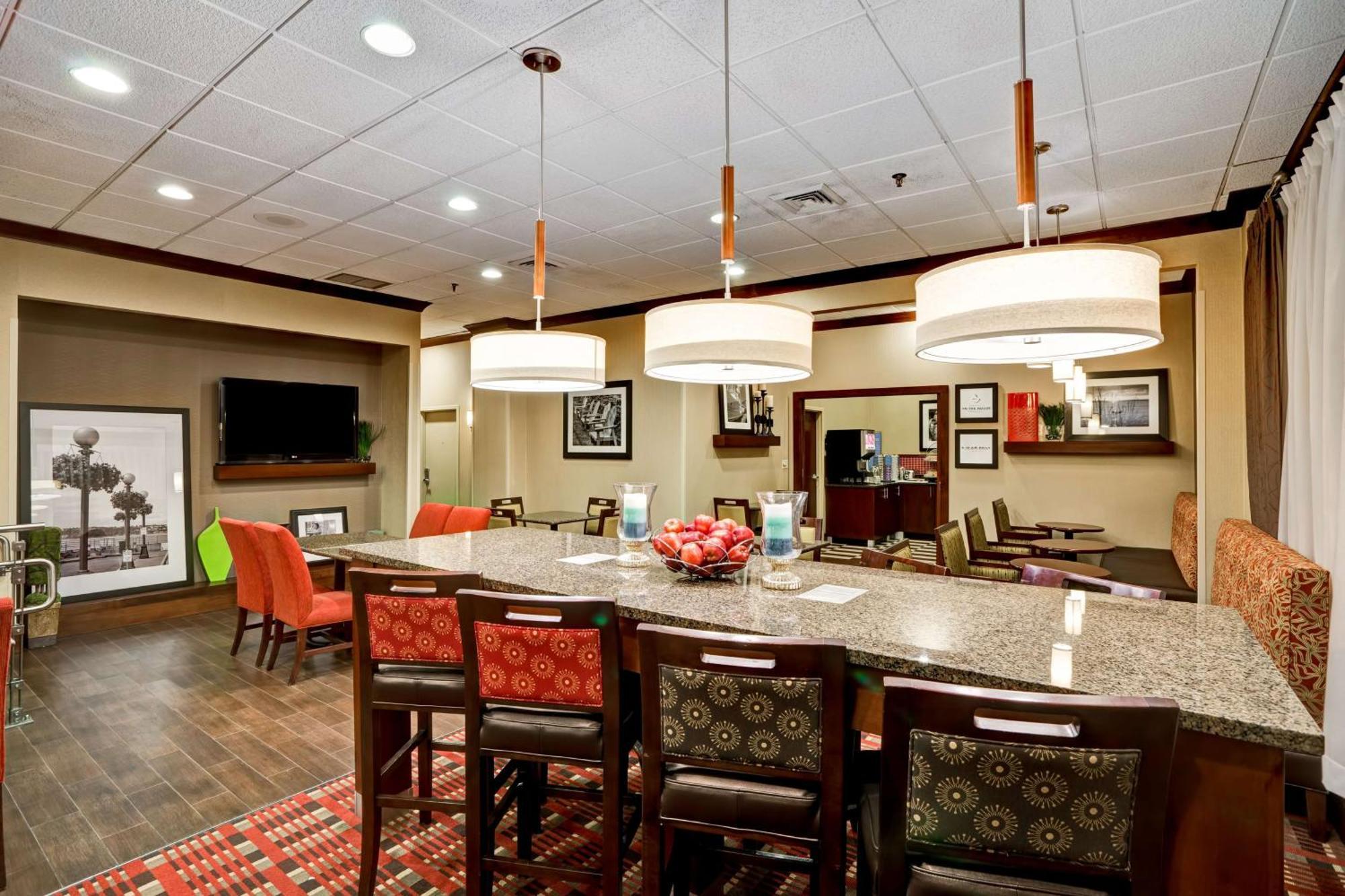 Hampton Inn Baltimore/Глен-Берни Экстерьер фото
