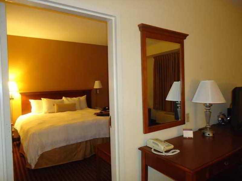Hampton Inn Baltimore/Глен-Берни Номер фото